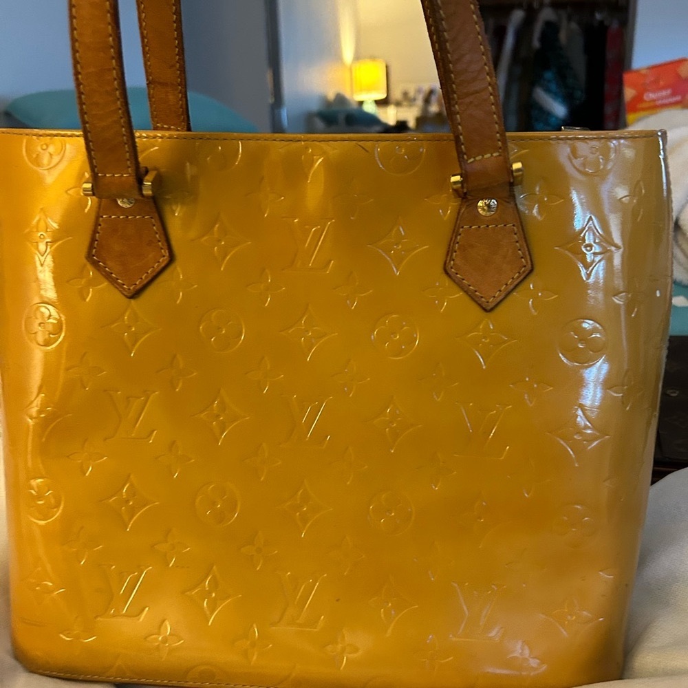 Louis Vuitton Vernis Houston Tote Yellow LV Leather